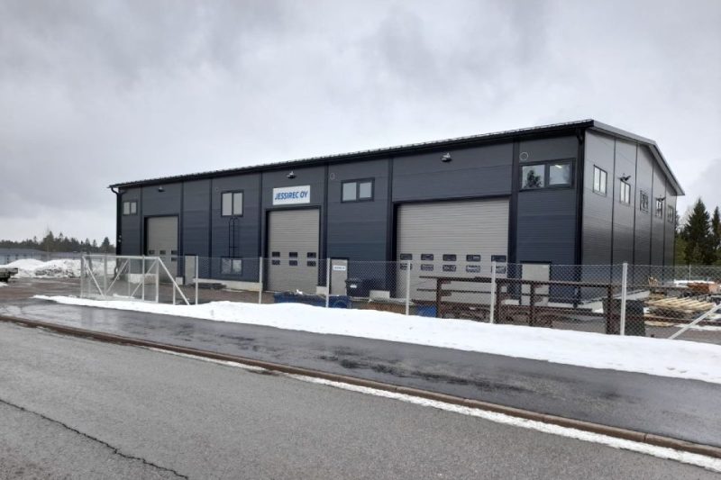 Jessirec Oy:n särmäyspajan halli Kirkkonummella